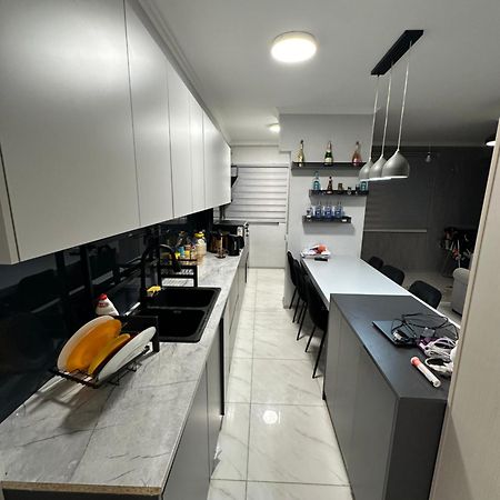 Elegant Escape In City Center เยเรวาน ภายนอก รูปภาพ